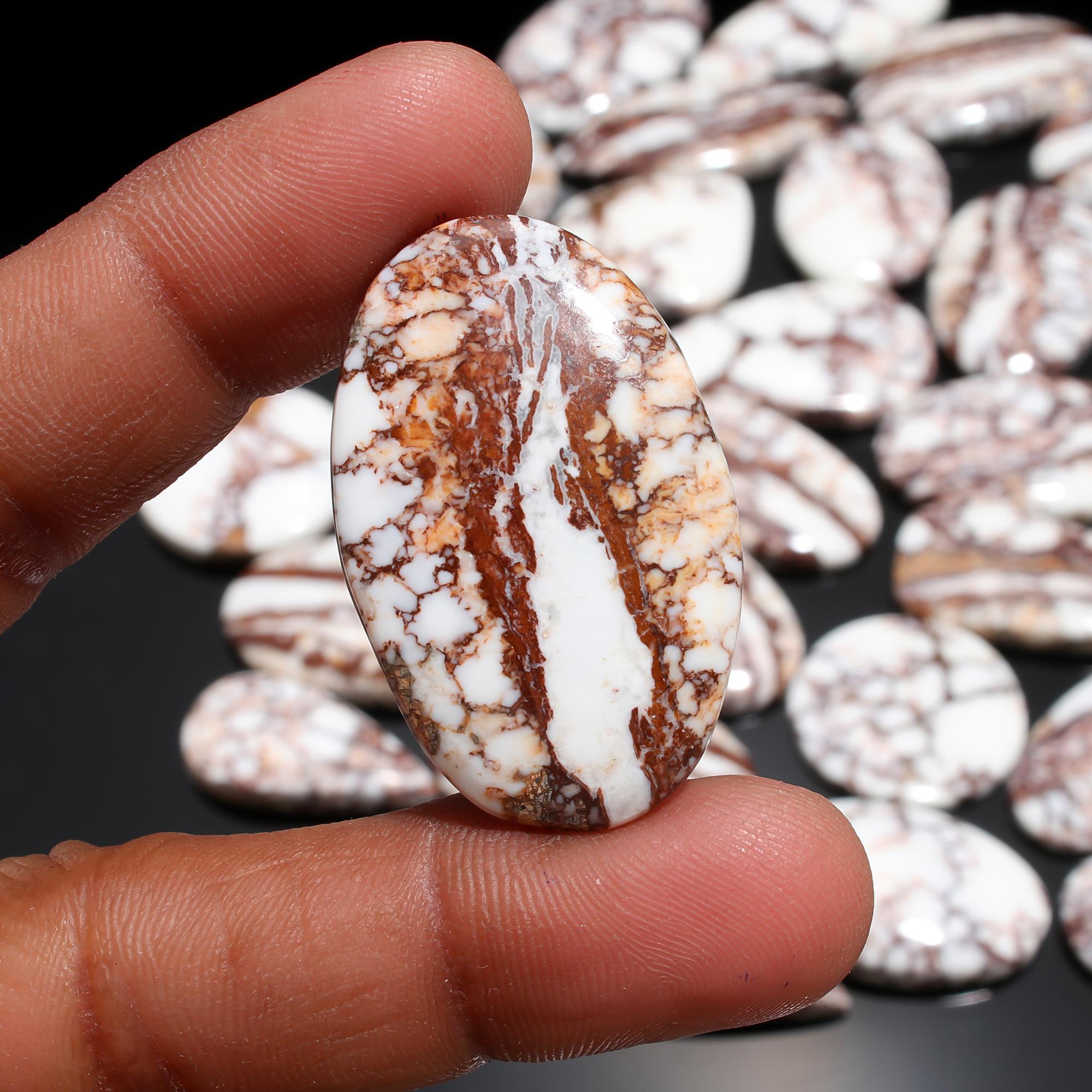 Natural Wild Horse Stone – Earthy Red & White Desert Crystal from Arizona, USA
