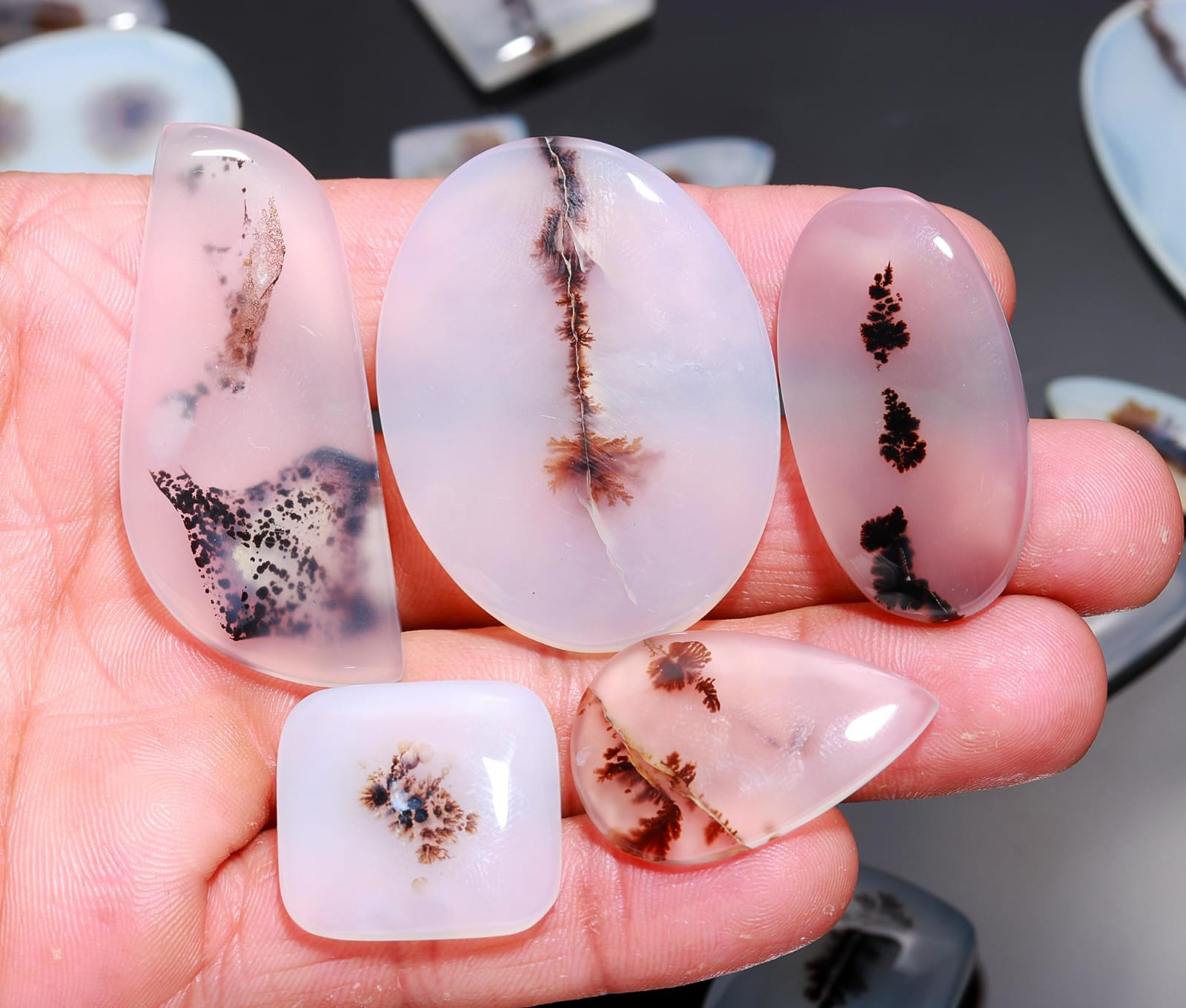 Natural Scenic Agate – Landscape-Like Healing Crystal from India - Image 3