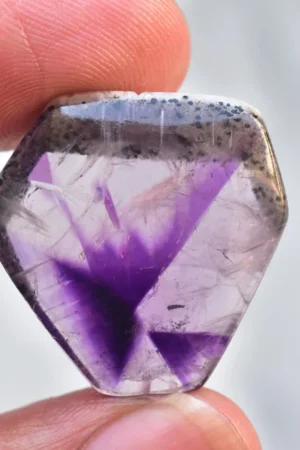 Star Amethyst Slice / Purple Star Trapiche Amethyst Slice (Polished) / Freeform Shape / 37.55 Ct. / 25x26x7 mm / Loose Gemstone H-109