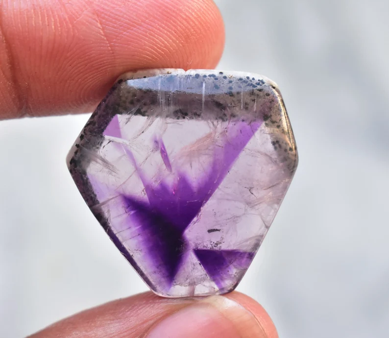 Star Amethyst Slice / Purple Star Trapiche Amethyst Slice (Polished) / Freeform Shape / 37.55 Ct. / 25x26x7 mm / Loose Gemstone H-109
