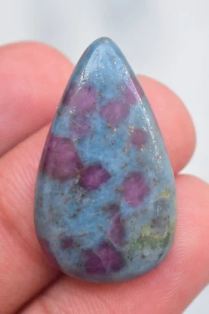 Ruby Kyanite Cabochon / Top Selection Ruby Kyanite Gemstone / Oval Shape / 56.10 Ct. / 36x22x7 mm / Loose Gemstone G-782