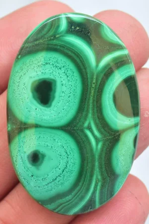Malachite Cabochon / High Quality Malachite Gemstone / Oval Shape / 75.00 Ct. / 42x28x5 mm / Loose Gemstone / J-726