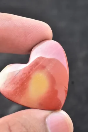 Red Mookaite Cabochon / Red Mookaite Gemstone / For jewelry / Heart Shape / 36.20 ct. / 28x32x5 mm. / Loose Gemstone / Q-118