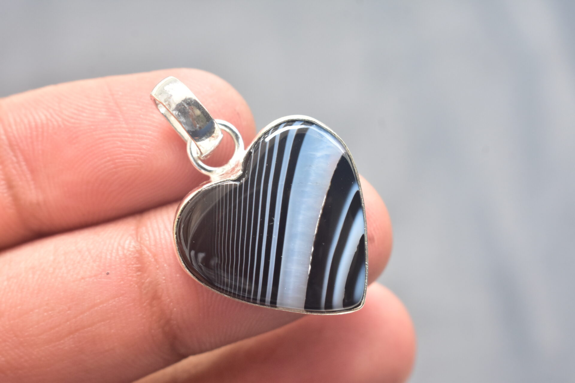 Black Banded Agate Cabochon / Plated Silver Pendant / For Jewelry / Heart Shape / Loose Gemstone Jewelrys A-255 - Image 3