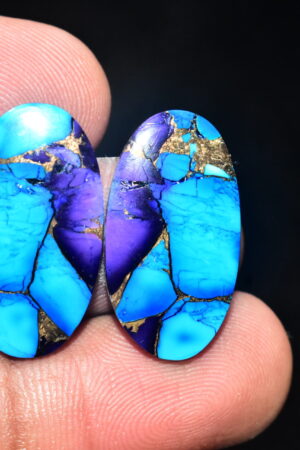 Blue Copper Turquoise Pair Cabochon / Turquoise Pair Cabochon / Oval Shape / 26.35 ct. / 20x13x4 mm. / Loose Gemstone / Q-610