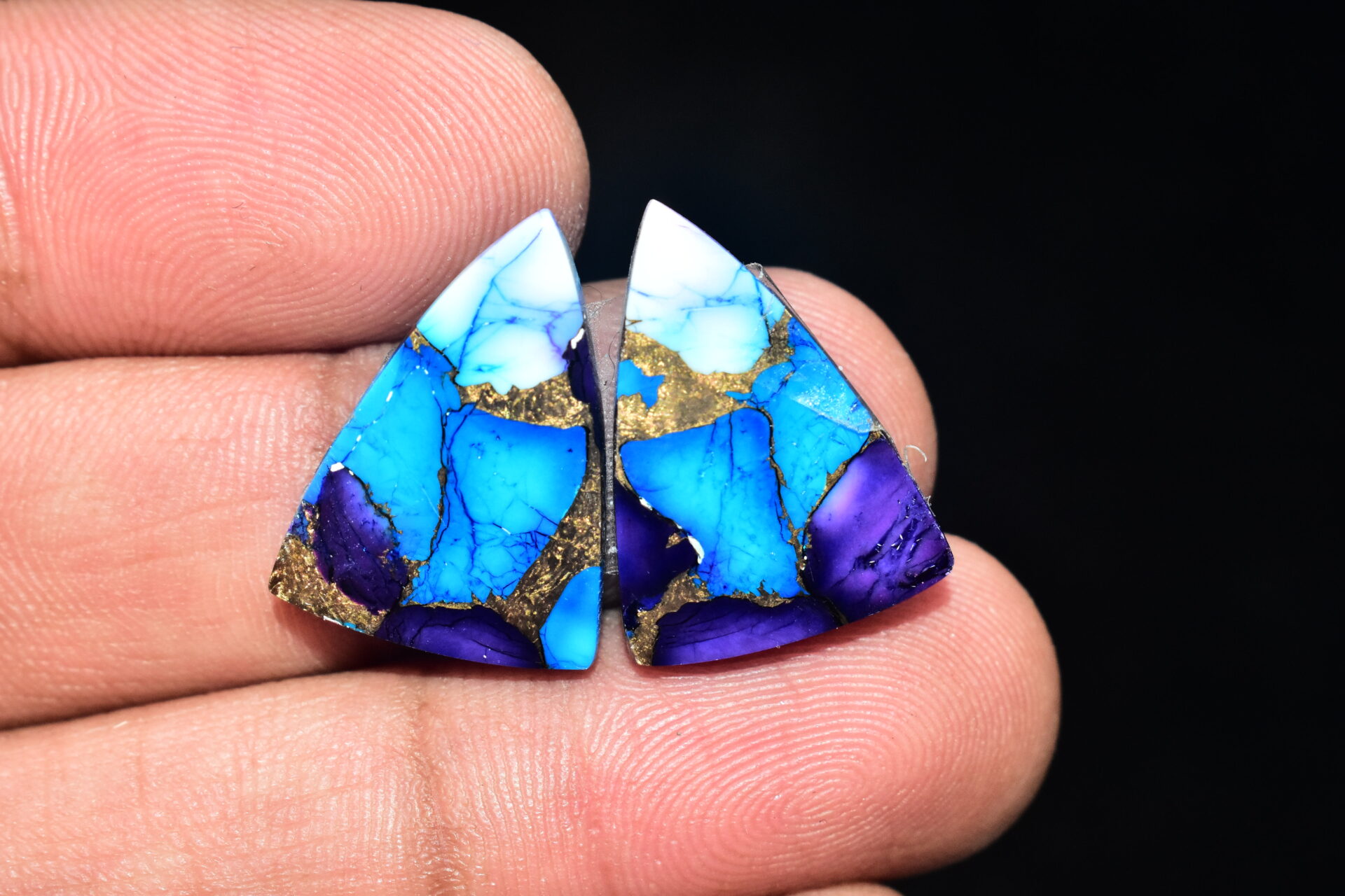 Blue Copper Turquoise Pair Cabochon / Turquoise Pair Cabochon / Freeform Shape / 18.95 ct. / 21x15x4 mm. / Loose Gemstone / Q-612