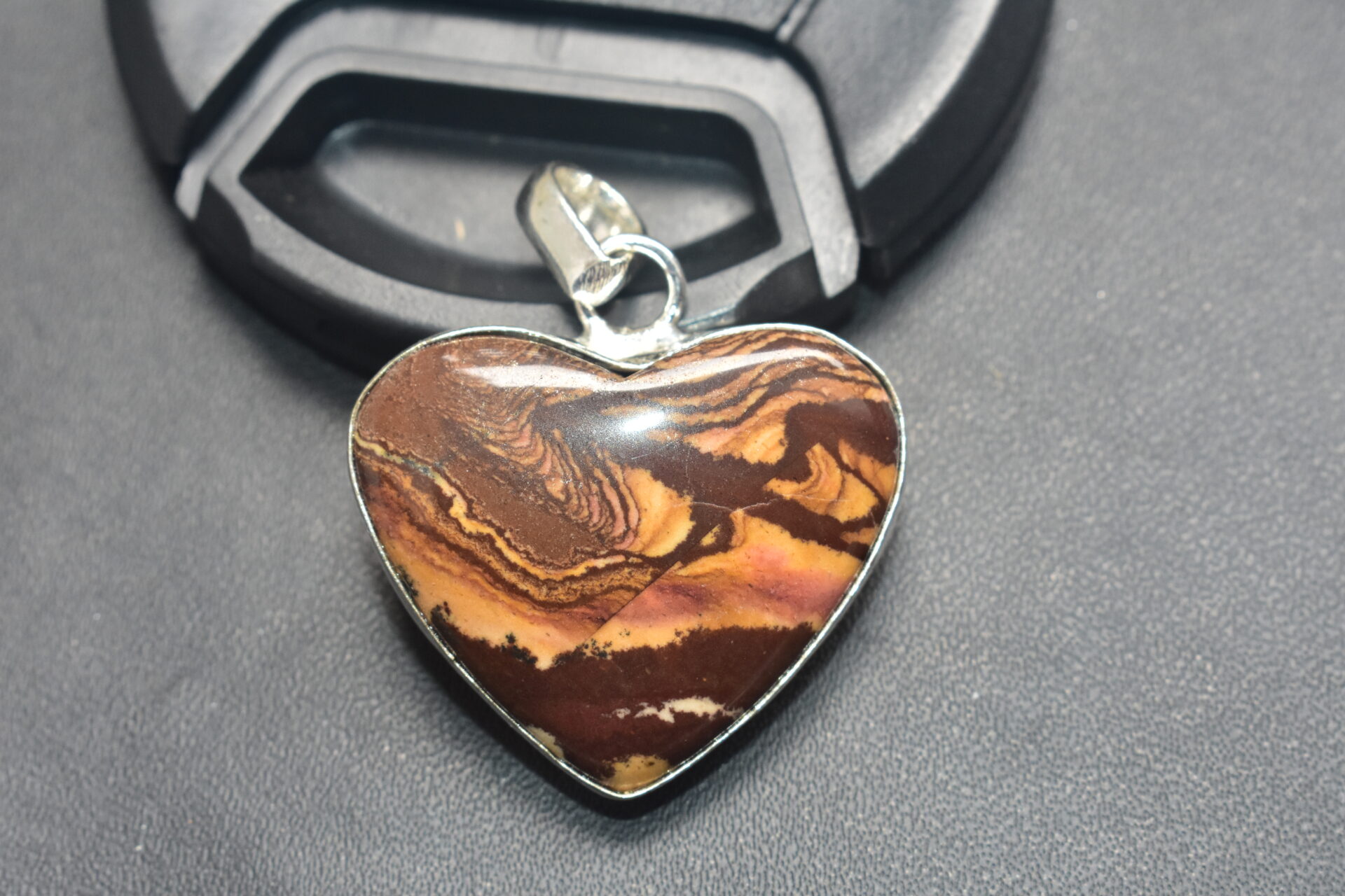 Outback Jasper Cabochon / Plated Silver Pendant / For Jewelry / Heart Shape / Loose Gemstone Jewelrys A-289