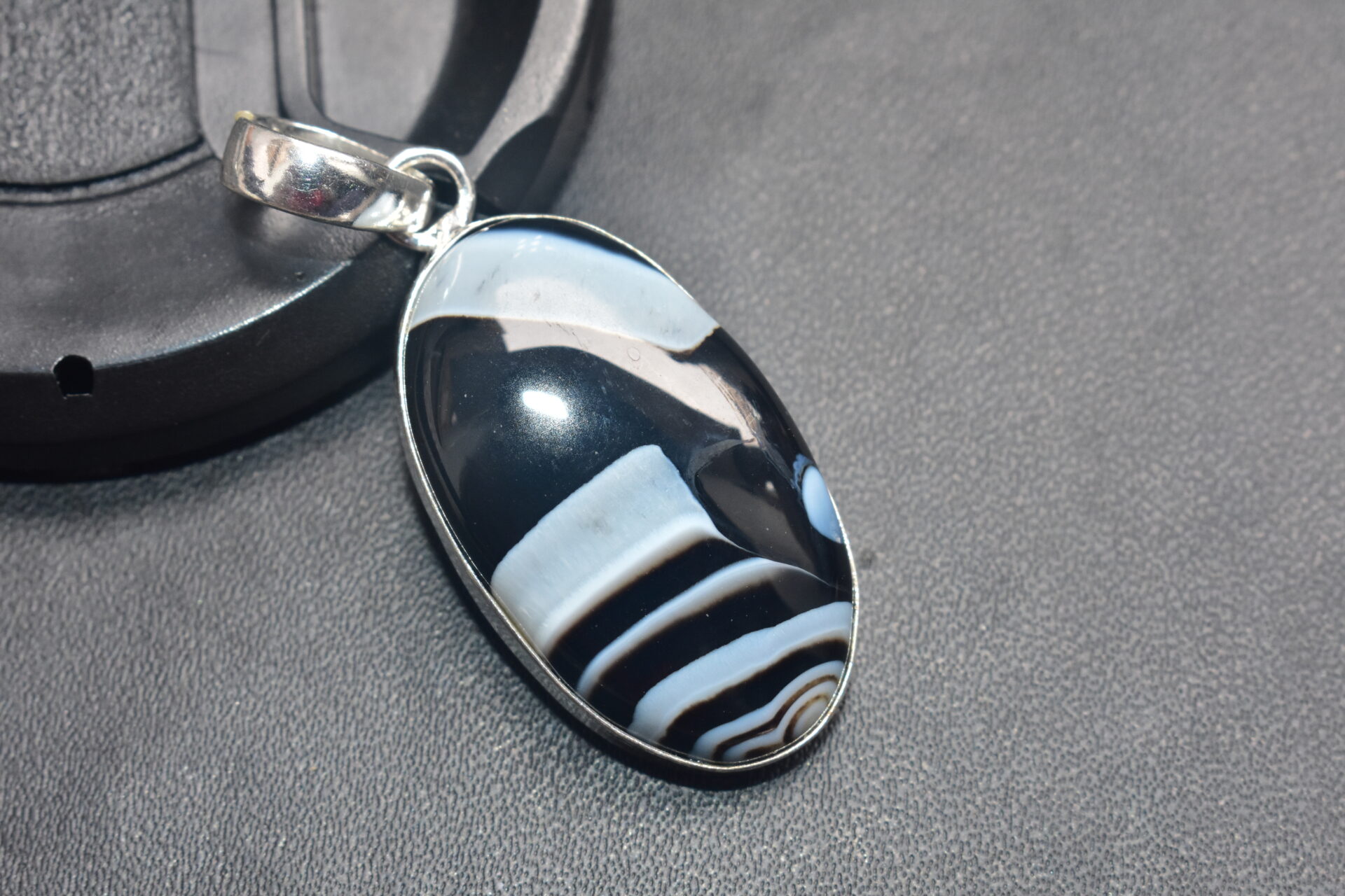 Black Banded Agate Cabochon / Plated Silver Pendant / For Jewelry / Oval Shape / Loose Gemstone Jewelrys A-286 - Image 2