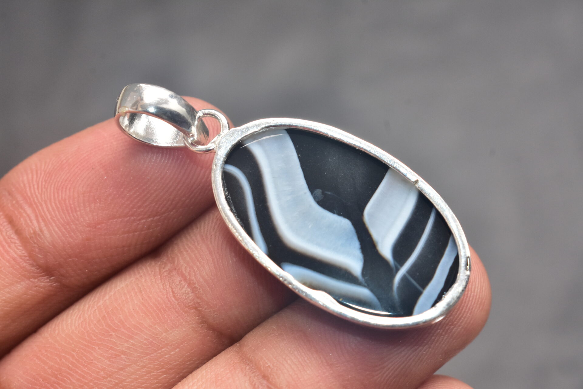 Black Banded Agate Cabochon / Plated Silver Pendant / For Jewelry / Oval Shape / Loose Gemstone Jewelrys A-286 - Image 6