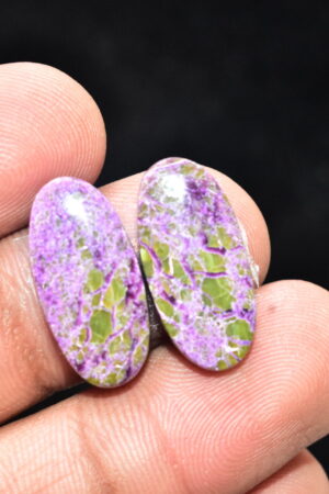 Stichtite With Serpentine Pair Cabochon / Stichtite With Serpentine Gemstone / Oval Shape / 15.05 Ct. / 21x10x4 mm. / Loose Gemstone / Q-846