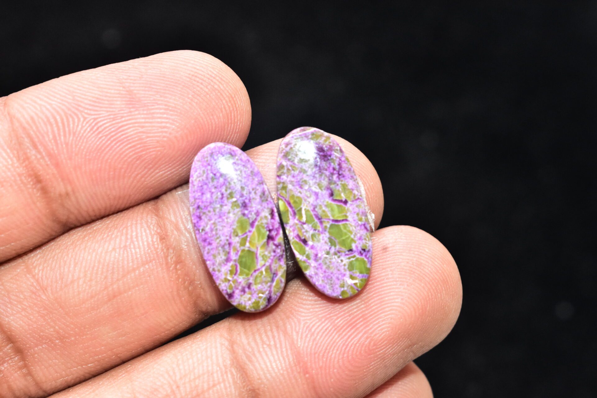 Stichtite With Serpentine Pair Cabochon / Stichtite With Serpentine Gemstone / Oval Shape / 15.05 Ct. / 21x10x4 mm. / Loose Gemstone / Q-846