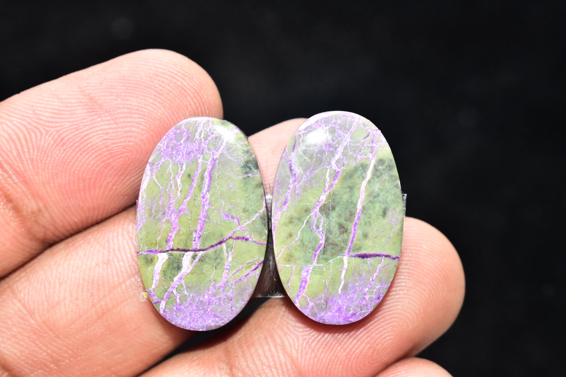 Stichtite With Serpentine Pair Cabochon / Stichtite With Serpentine Gemstone / Oval Shape / 23.60 Ct. / 24x15x4 mm. / Loose Gemstone / Q-843