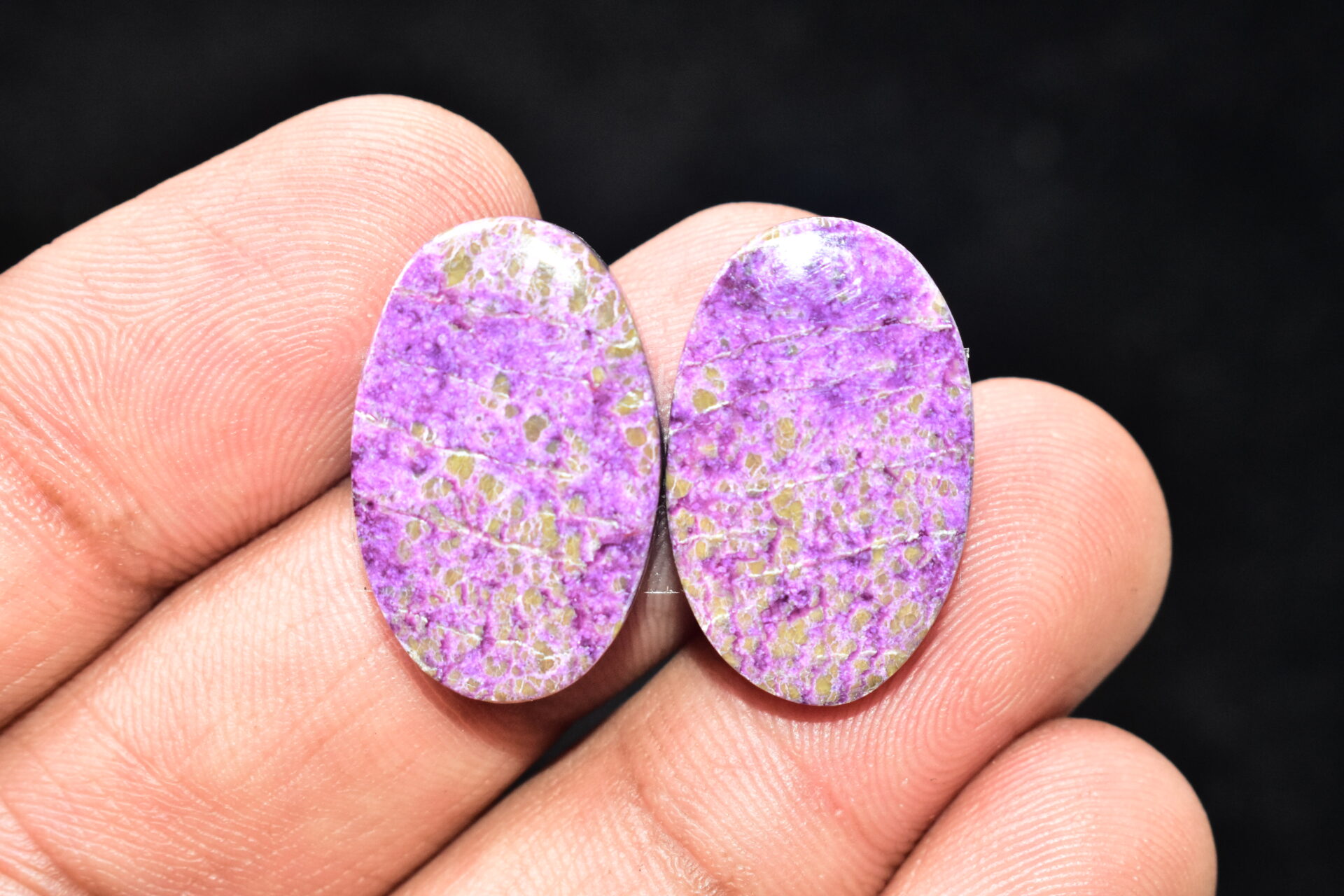 Stichtite With Serpentine Pair Cabochon / Stichtite With Serpentine Gemstone / Oval Shape / 22.80 Ct. / 23x14x4 mm. / Loose Gemstone / Q-857