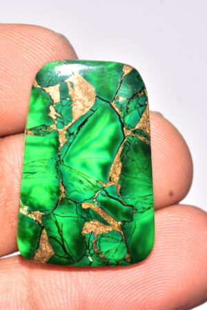 Green Dahlia Copper Turquoise Cabochon / Green Dahlia Copper Turquoise Gemstone / Freeform Shape / 26.50 Ct. / 29x19x4 mm. / Q-939