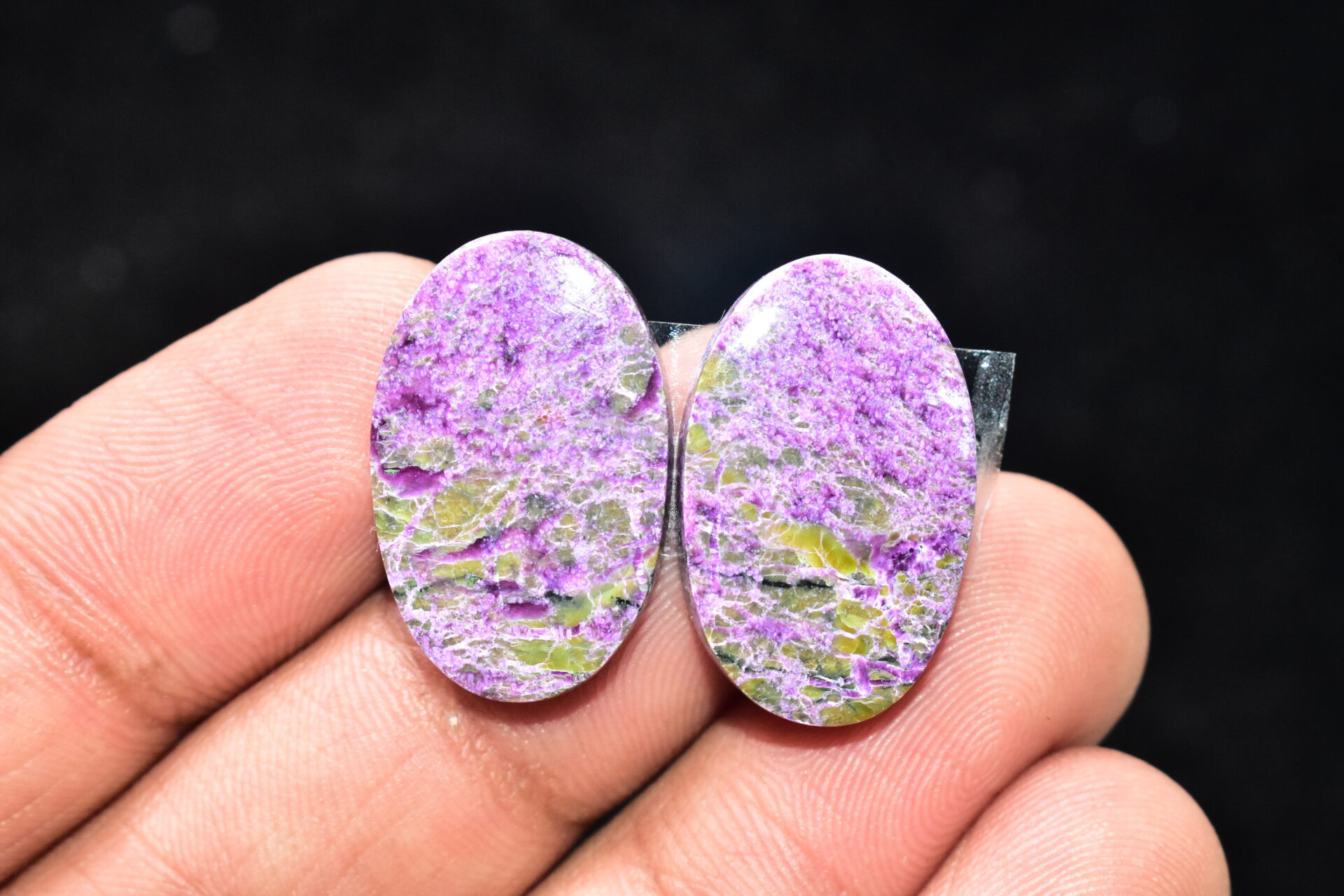 Stichtite With Serpentine Pair Cabochon / Stichtite With Serpentine Gemstone / Oval Shape / 18.50 Ct. / 24x15x3 mm. / Loose Gemstone / Q-851