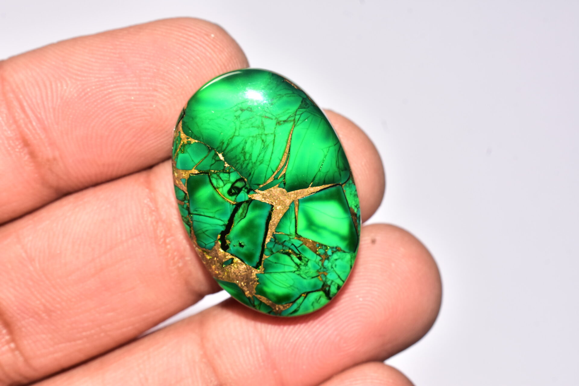 Green Dahlia Copper Turquoise Cabochon / Green Dahlia Copper Turquoise Gemstone / Oval Shape / 32.85 Ct. / 29x20x5 mm. / Q-943 - Image 3