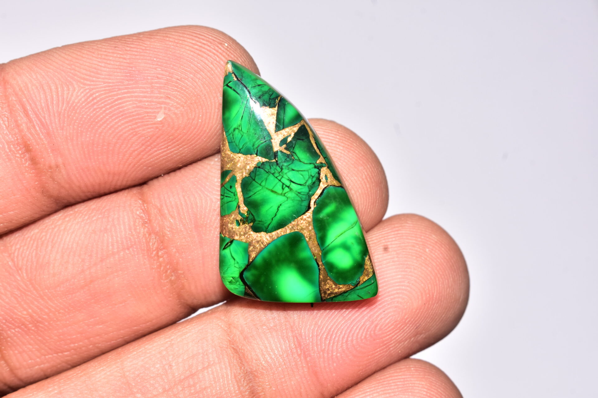 Green Dahlia Copper Turquoise Cabochon / Green Dahlia Copper Turquoise Gemstone / Freeform Shape / 23.35 Ct. / 28x18x5 mm. / Q-946