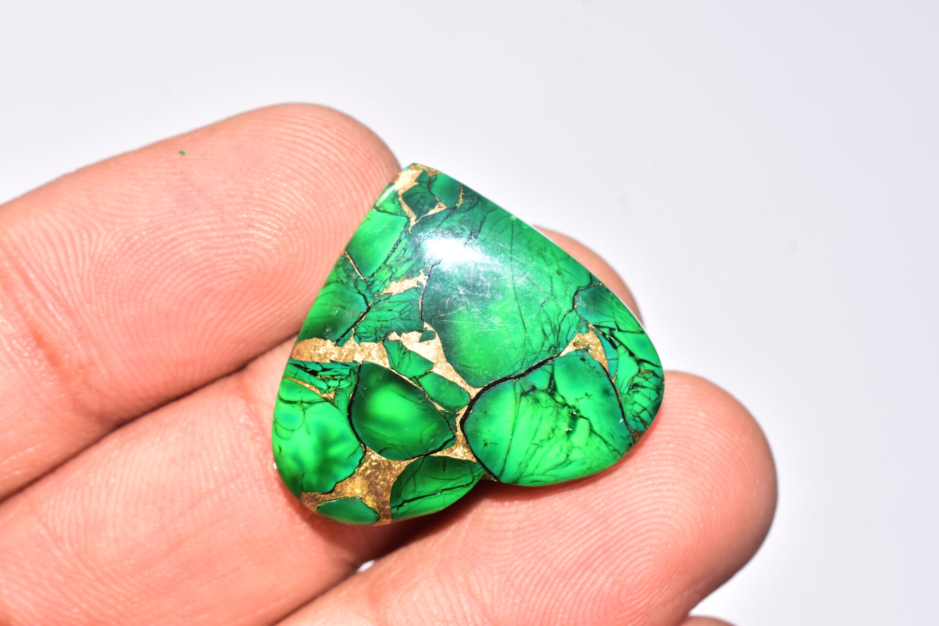 Green Dahlia Copper Turquoise Heart Cabochon / Green Dahlia Copper Turquoise Gemstone / Heart Shape / 23.60 Ct. / 22x25x5 mm. / Q-940 - Image 2