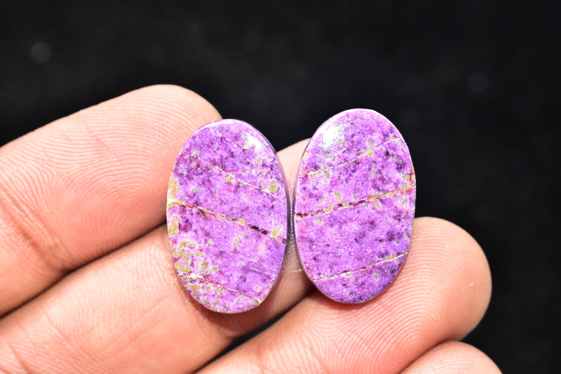 Stichtite With Serpentine Pair Cabochon / Stichtite With Serpentine Gemstone / Oval Shape / 19.10 Ct. / 23x14x4 mm. / Loose Gemstone / Q-861