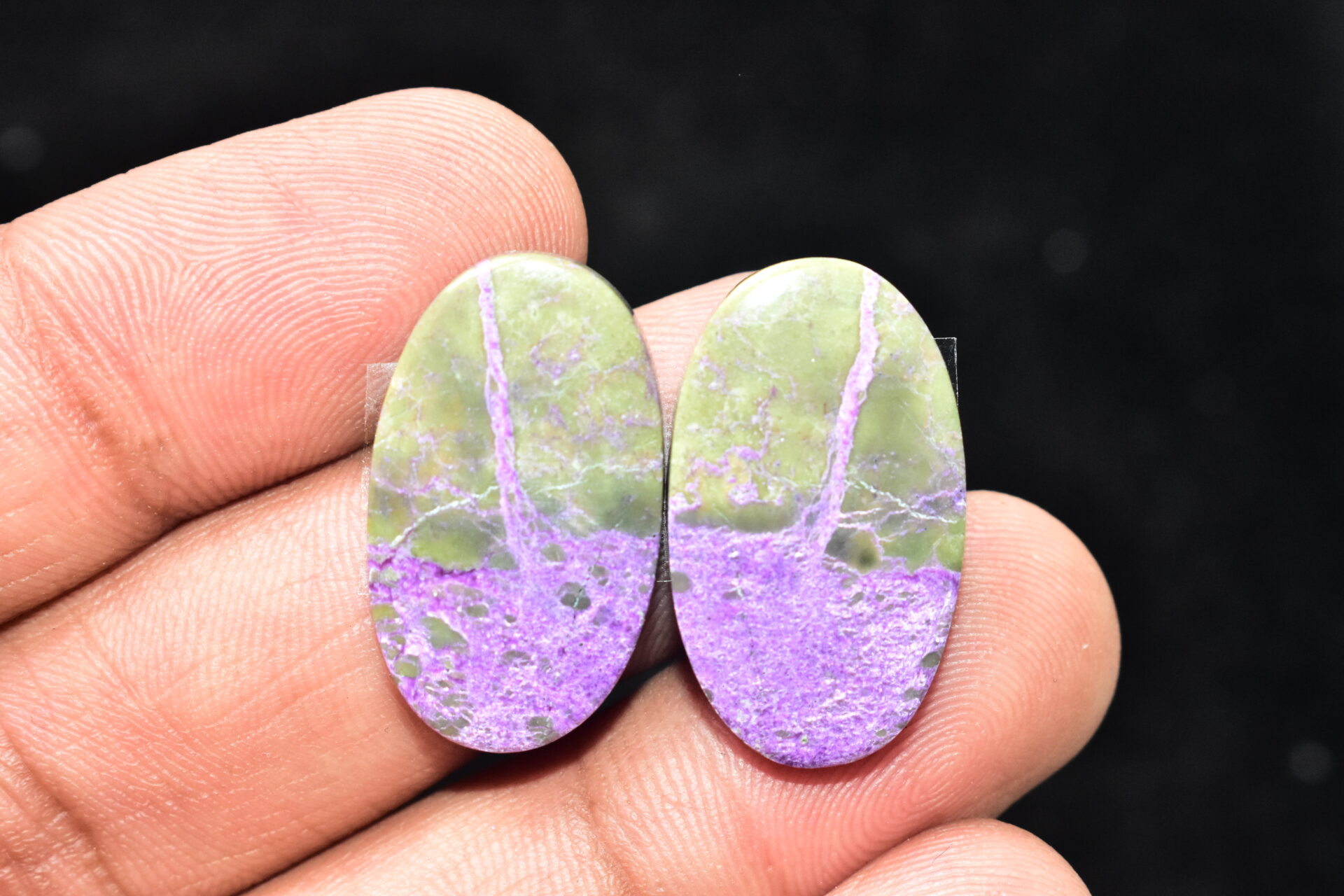 Stichtite With Serpentine Pair Cabochon / Stichtite With Serpentine Gemstone / Oval Shape / 28.35 Ct. / 23x14x4 mm. / Loose Gemstone / Q-858